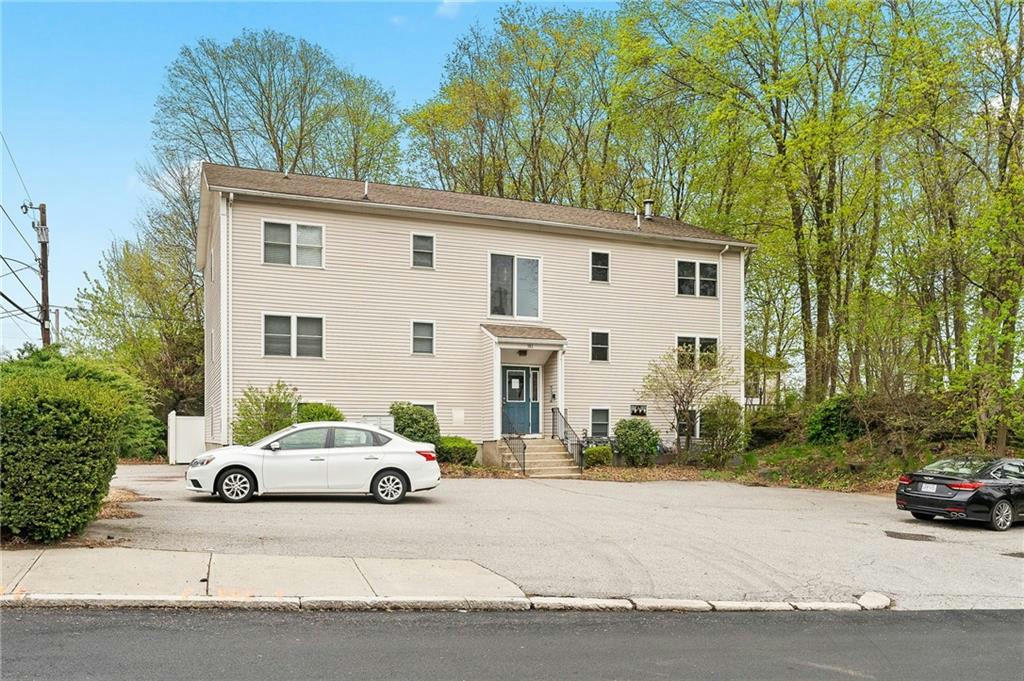 381 OLD RIVER RD APT 3, LINCOLN, RI 02838, photo 1 of 18