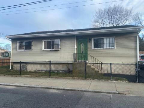 186 OXFORD ST, PROVIDENCE, RI 02905, photo 1 of 24